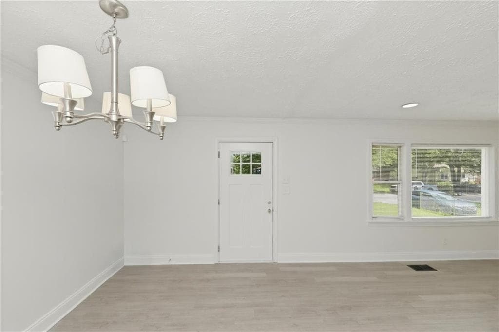 3 bedroom, 2 bathroom, 1,106 sq ft single family residence for sale at 2153 Burroughs Avenue, Atlanta, GA 30315 — photo 7