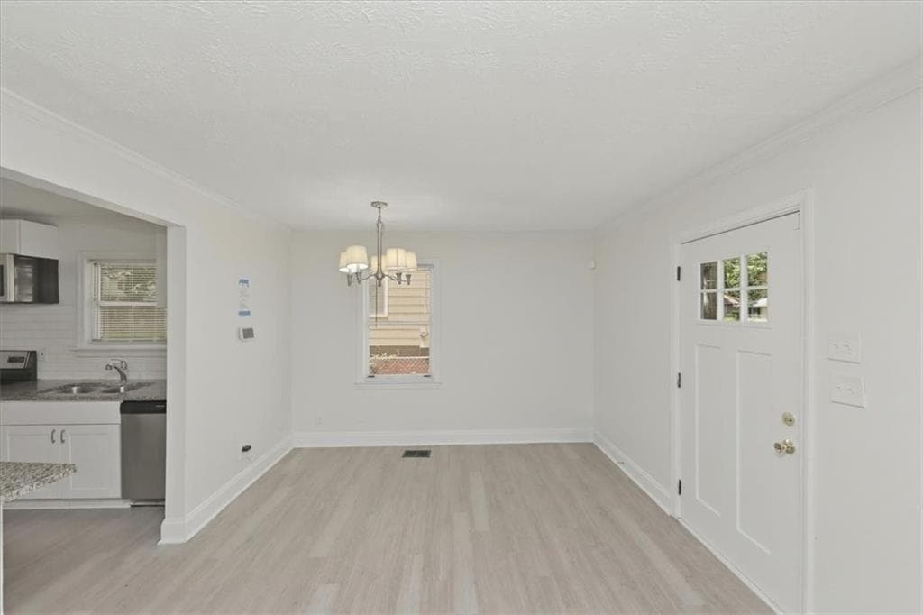 3 bedroom, 2 bathroom, 1,106 sq ft single family residence for sale at 2153 Burroughs Avenue, Atlanta, GA 30315 — photo 8