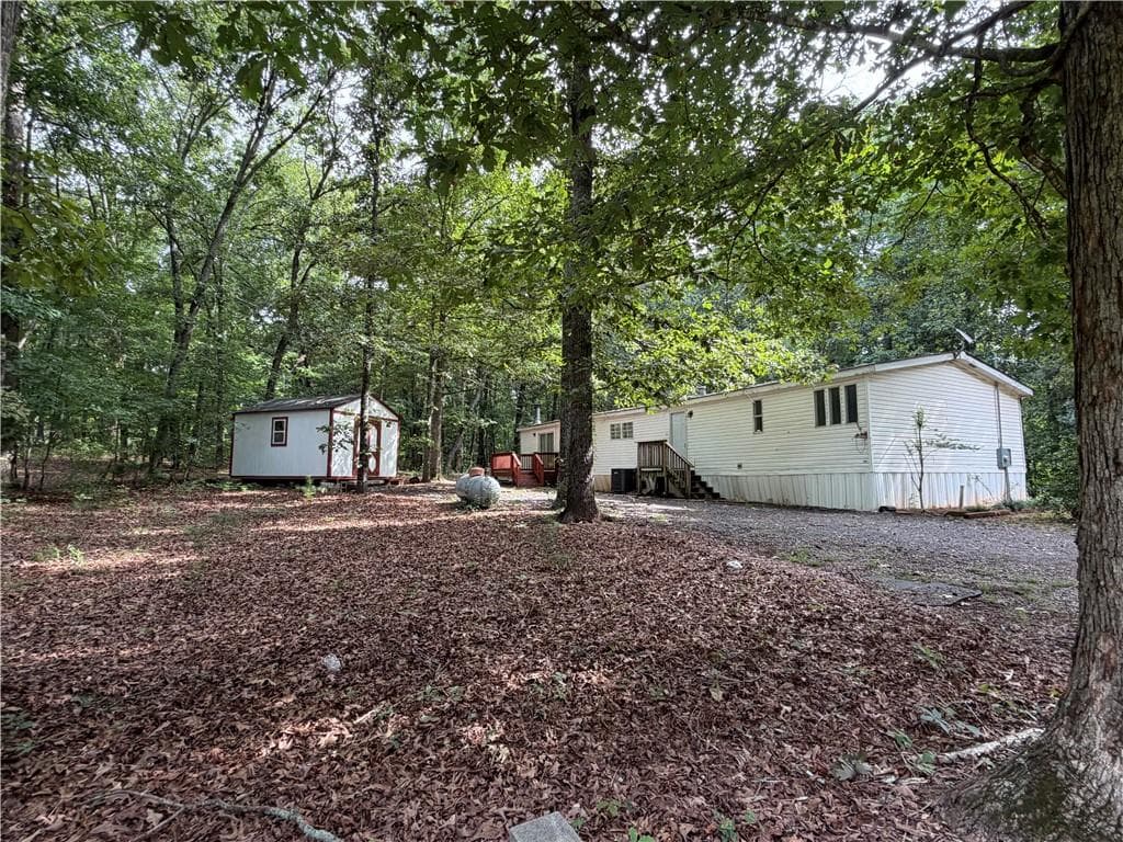 3 bedroom, 2 bathroom, 1,782 sq ft single family residence for sale at 4131 Tribble Road, Cumming, GA 30028 — photo 3