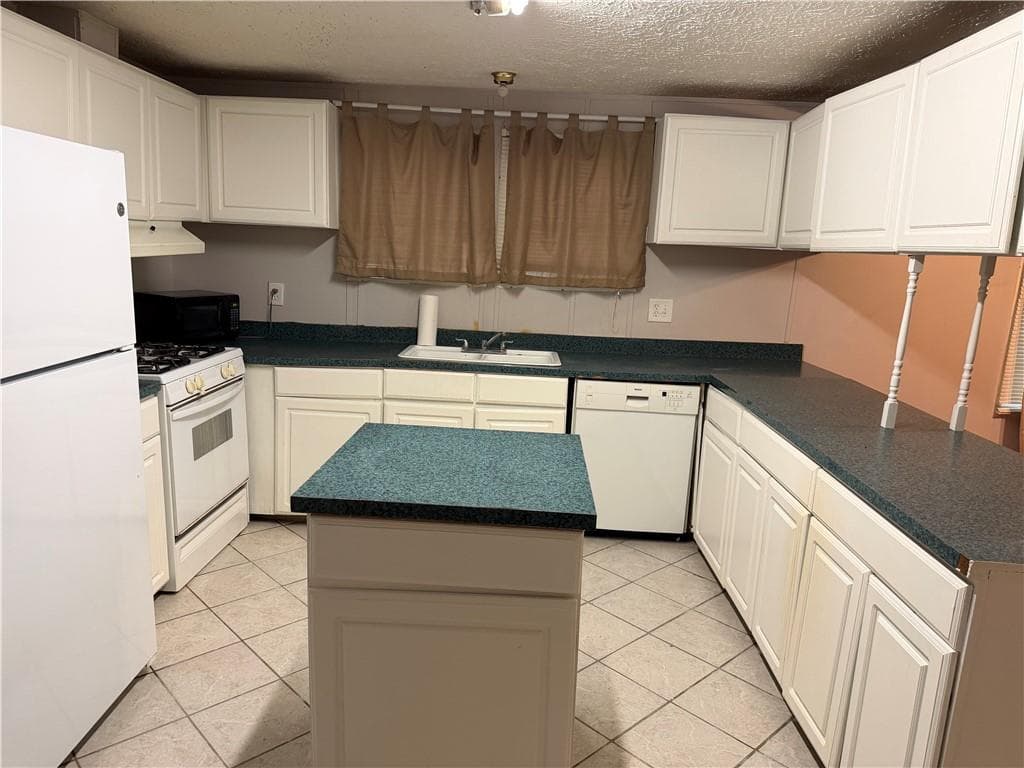 3 bedroom, 2 bathroom, 1,782 sq ft single family residence for sale at 4131 Tribble Road, Cumming, GA 30028 — photo 8