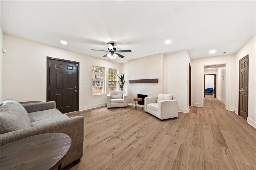 3 bedroom, 3 bathroom, 1,888 sq ft single family residence for sale at 2949 Pearl Street, East Point, GA 30344 — photo 3