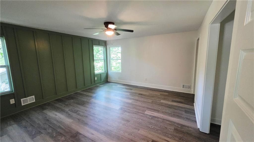 5 bedroom, 3 bathroom, 2,060 sq ft single family residence for sale at 4610 Kings Crossing Drive, Kennesaw, GA 30144 — photo 9