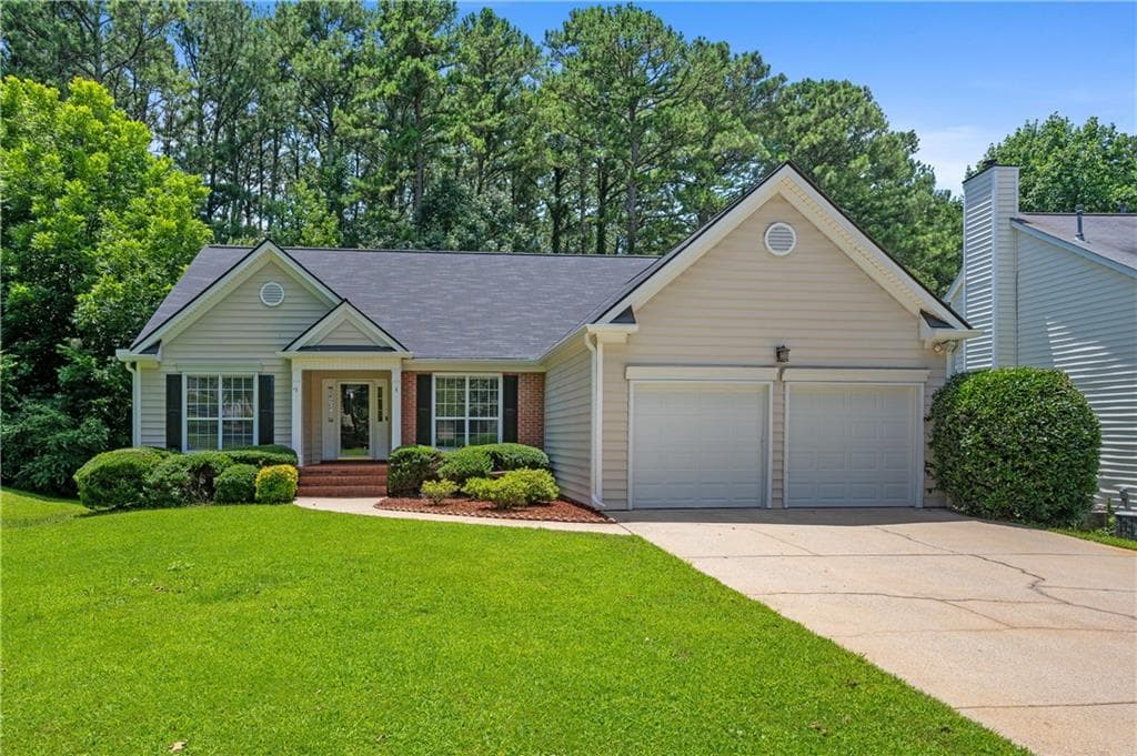 4 bedroom, 3 bathroom, 3,805 sq ft single family residence for sale at 2481 Insdale Trace, Acworth, GA 30101 — photo 1 of 57
