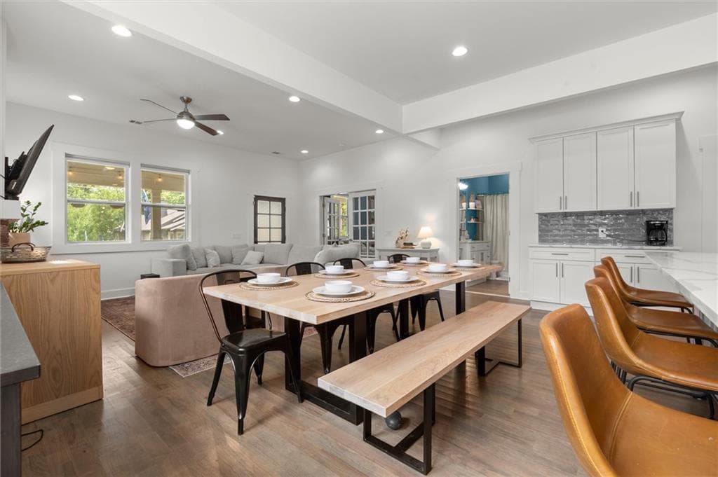 4 bedroom, 2 bathroom, 1,999 sq ft single family residence for sale at 1367 Lucile Avenue, Atlanta, GA 30310 — photo 10