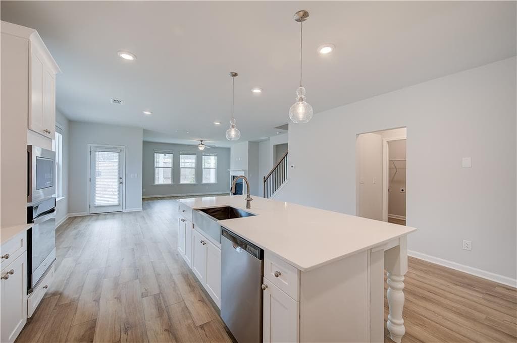 4 bedroom, 3 bathroom, 2,782 sq ft single family residence for sale at 2495 Dixon Place, Lawrenceville, GA 30045 — photo 9
