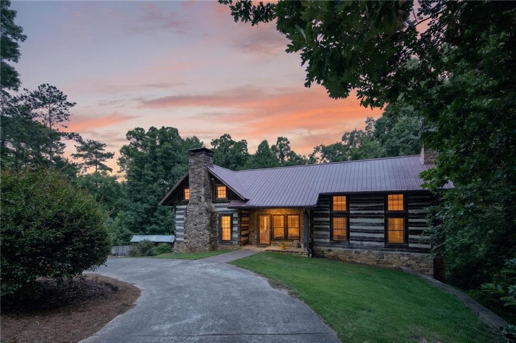 3 bedroom, 3 bathroom, 2,707 sq ft single family residence for sale at 331 Rockstore Road, Dallas, GA 30132 — photo 3