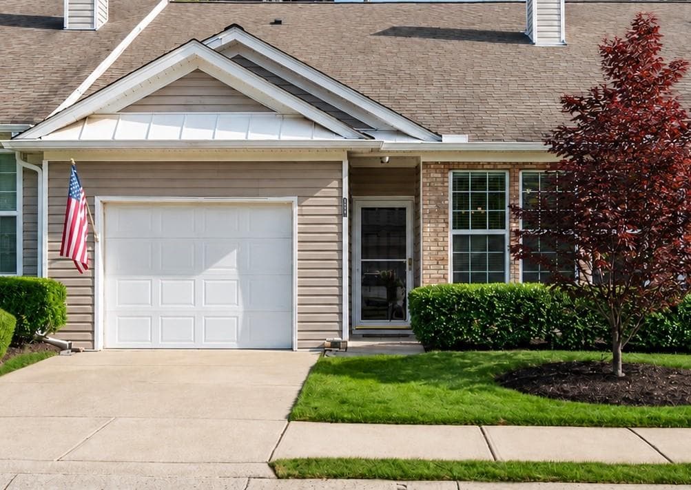 2 bedroom, 2 bathroom, 1,278 sq ft condominium for sale at 248 Riverstone Place, Canton, GA 30114 — photo 1 of 27