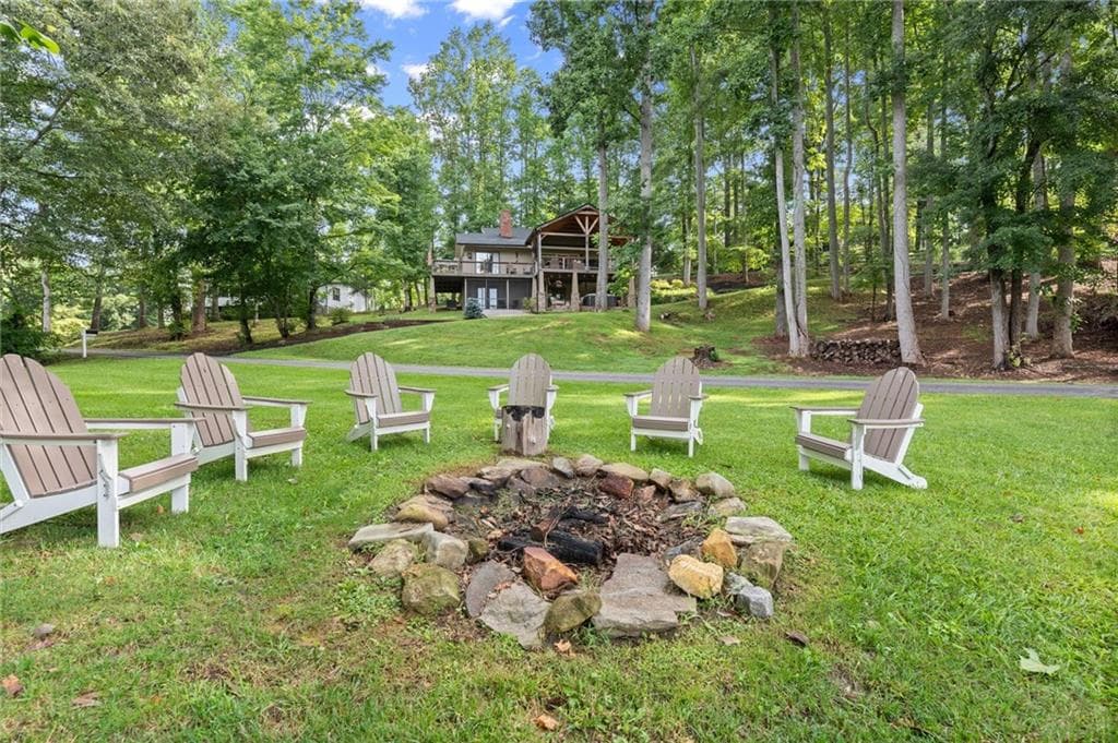 4 bedroom, 4 bathroom, 3,201 sq ft single family residence for sale at 3755 Woods Creek Drive, Young Harris, GA 30582 — photo 6