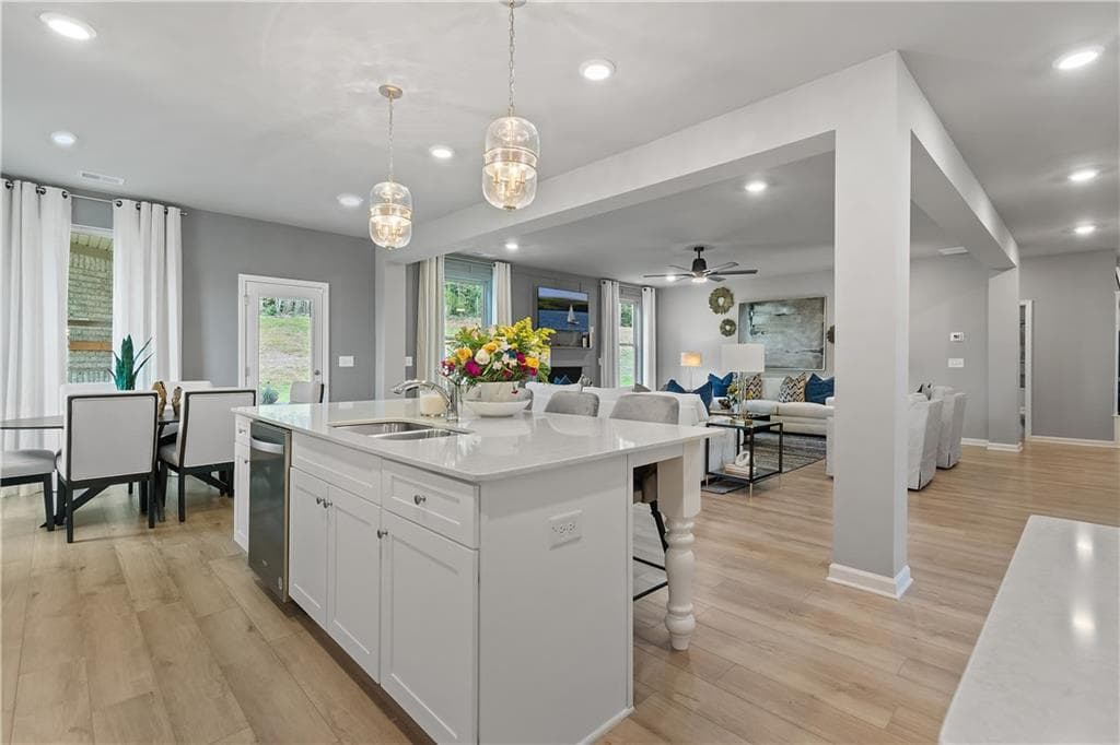 5 bedroom, 5 bathroom, 3,699 sq ft single family residence for sale at 121 Dohrn Drive, Loganville, GA 30052 — photo 9