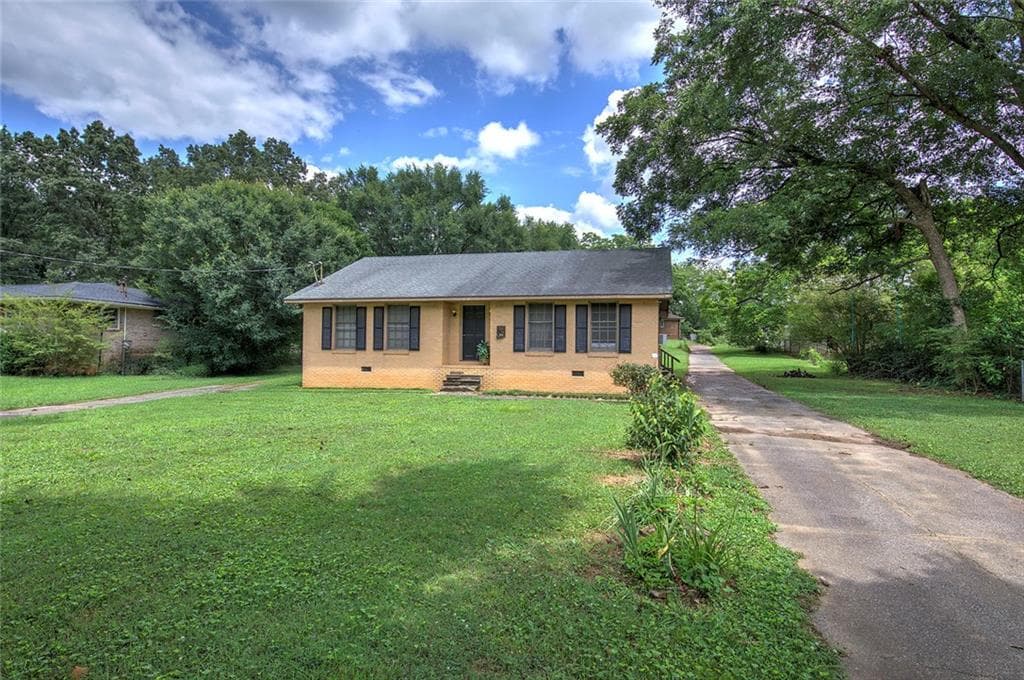 2 bedroom, 2 bathroom, 1,495 sq ft single family residence for sale at 105 Meadow Lane, Cartersville, GA 30120 — photo 3