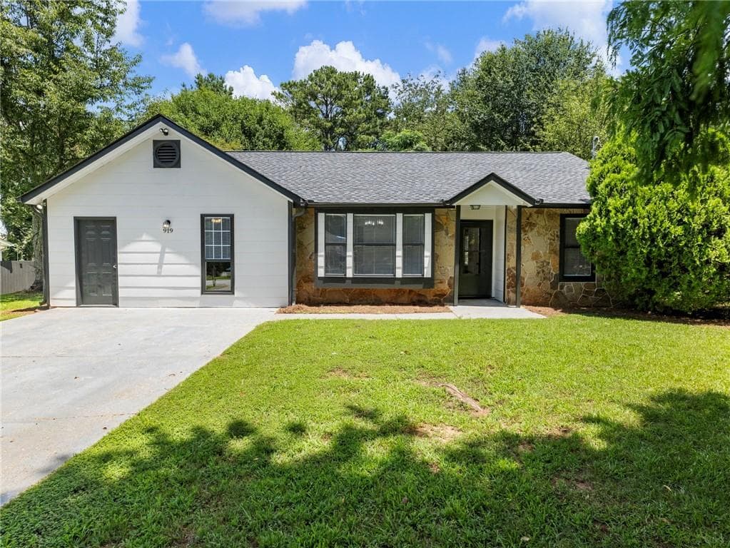 3 bedroom, 2 bathroom, 1,859 sq ft single family residence sold at 919 Country Oaks Court, Lawrenceville, GA 30044