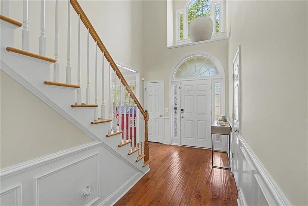 4 bedroom, 3 bathroom, 2,534 sq ft single family residence under contract at 5398 Vinings Lake View, Mableton, GA 30126 — photo 4