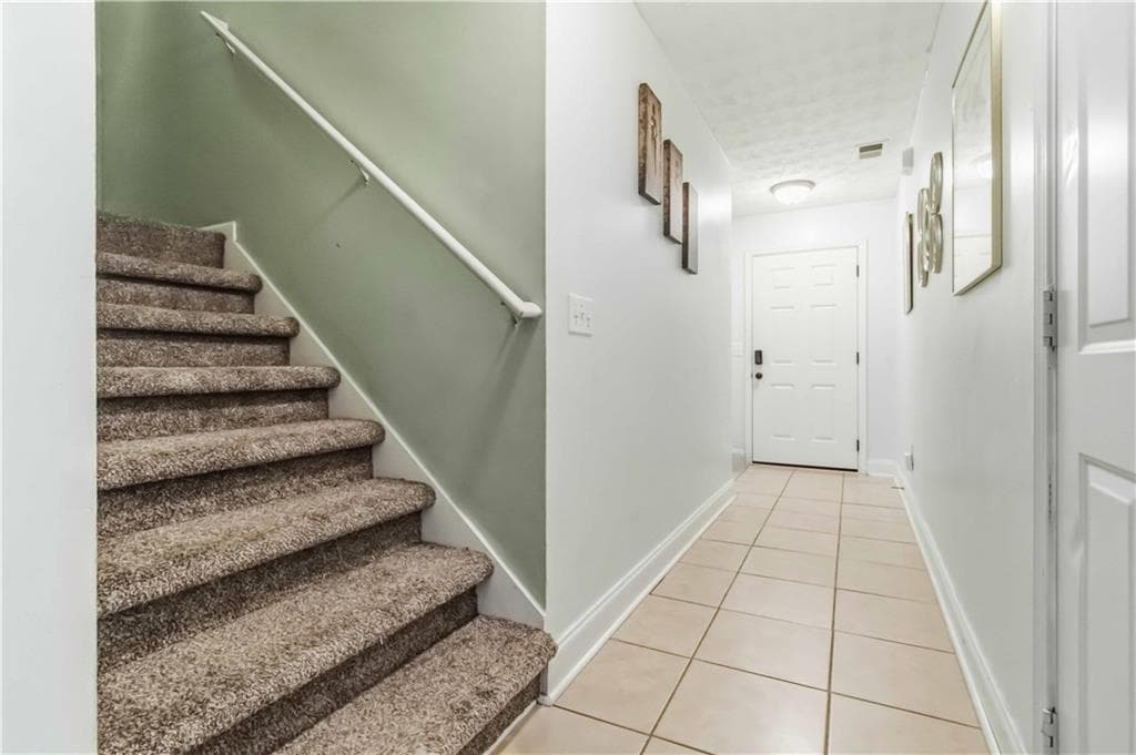 3 bedroom, 3 bathroom, 2,049 sq ft townhouse for sale at 342 Tara Commons Circle, Loganville, GA 30052 — photo 5