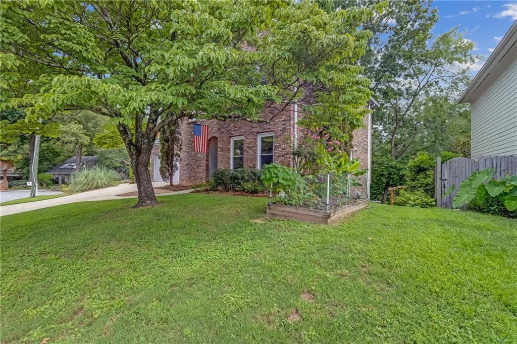 4 bedroom, 4 bathroom, 2,976 sq ft single family residence under contract at 2116 Heritage Heights, Decatur, GA 30033 — photo 6