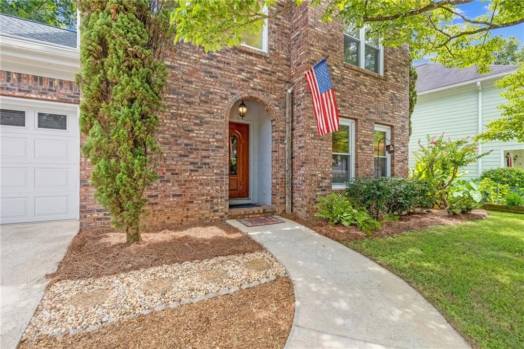 4 bedroom, 4 bathroom, 2,976 sq ft single family residence under contract at 2116 Heritage Heights, Decatur, GA 30033 — photo 8