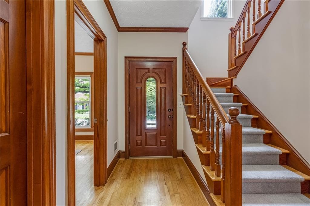 4 bedroom, 4 bathroom, 2,976 sq ft single family residence under contract at 2116 Heritage Heights, Decatur, GA 30033 — photo 9
