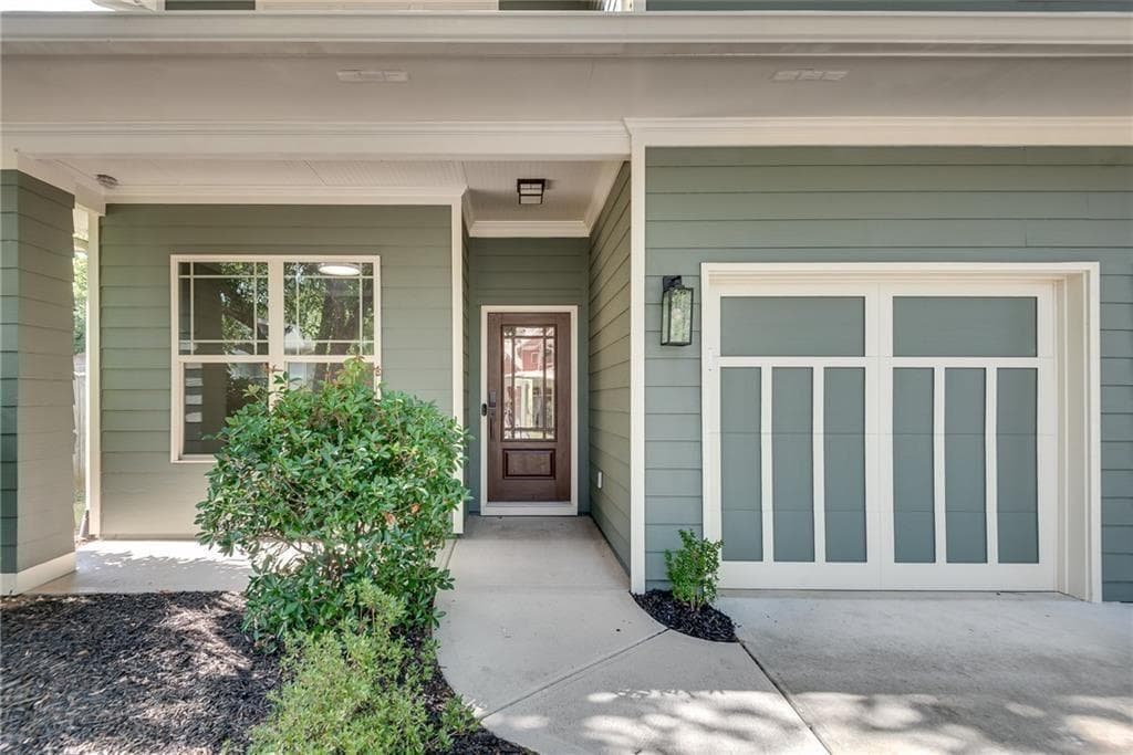 3 bedroom, 3 bathroom, 2,333 sq ft single family residence under contract at 2425 Boulder Road, Atlanta, GA 30316 — photo 3