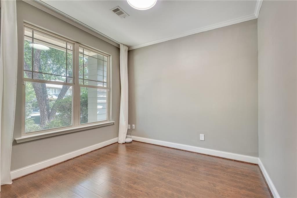 3 bedroom, 3 bathroom, 2,333 sq ft single family residence under contract at 2425 Boulder Road, Atlanta, GA 30316 — photo 6