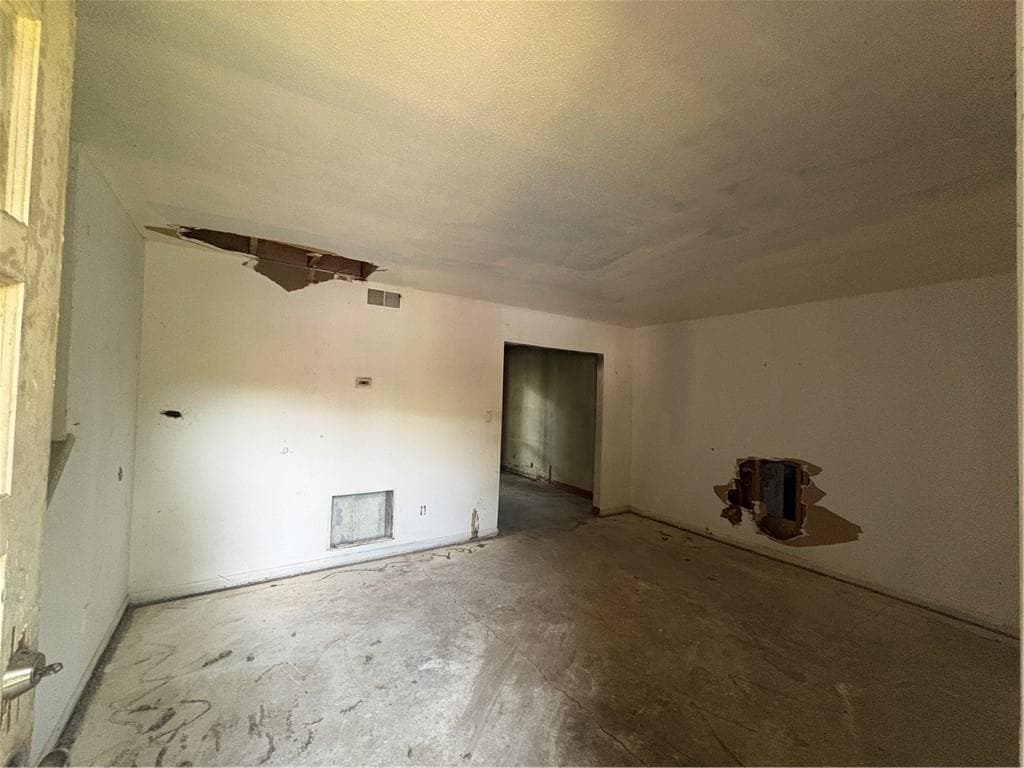 2 bedroom, 2 bathroom, 1,008 sq ft condominium under contract at 99 Peyton Place, Atlanta, GA 30311 — photo 2