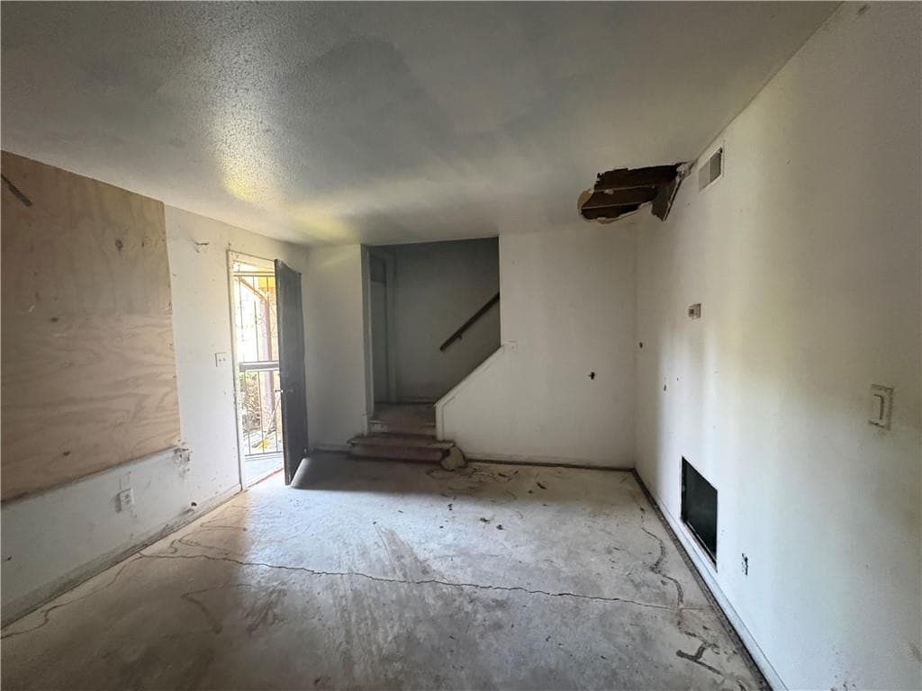 2 bedroom, 2 bathroom, 1,008 sq ft condominium under contract at 99 Peyton Place, Atlanta, GA 30311 — photo 6