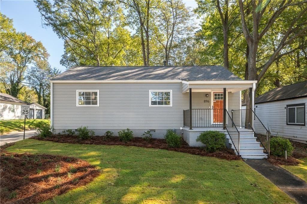 3 bedroom, 2 bathroom, 1,100 sq ft single family residence for rent at 896 Oakland Drive, Atlanta, GA 30310 for $2,000 a month — photo 1 of 19