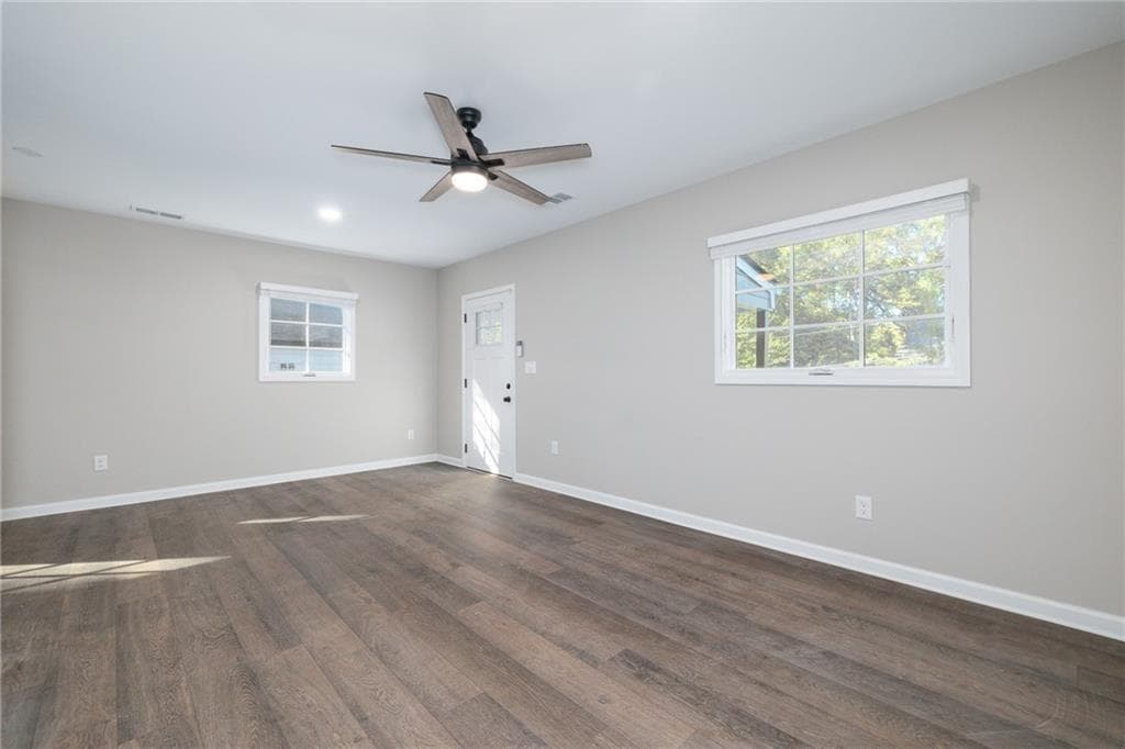 3 bedroom, 2 bathroom, 1,100 sq ft single family residence for rent at 896 Oakland Drive, Atlanta, GA 30310 for $2,000 a month — photo 3