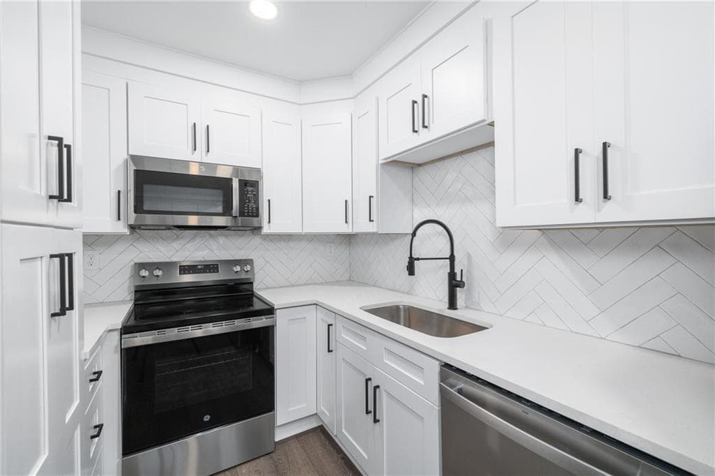 3 bedroom, 2 bathroom, 1,100 sq ft single family residence for rent at 896 Oakland Drive, Atlanta, GA 30310 for $2,000 a month — photo 7