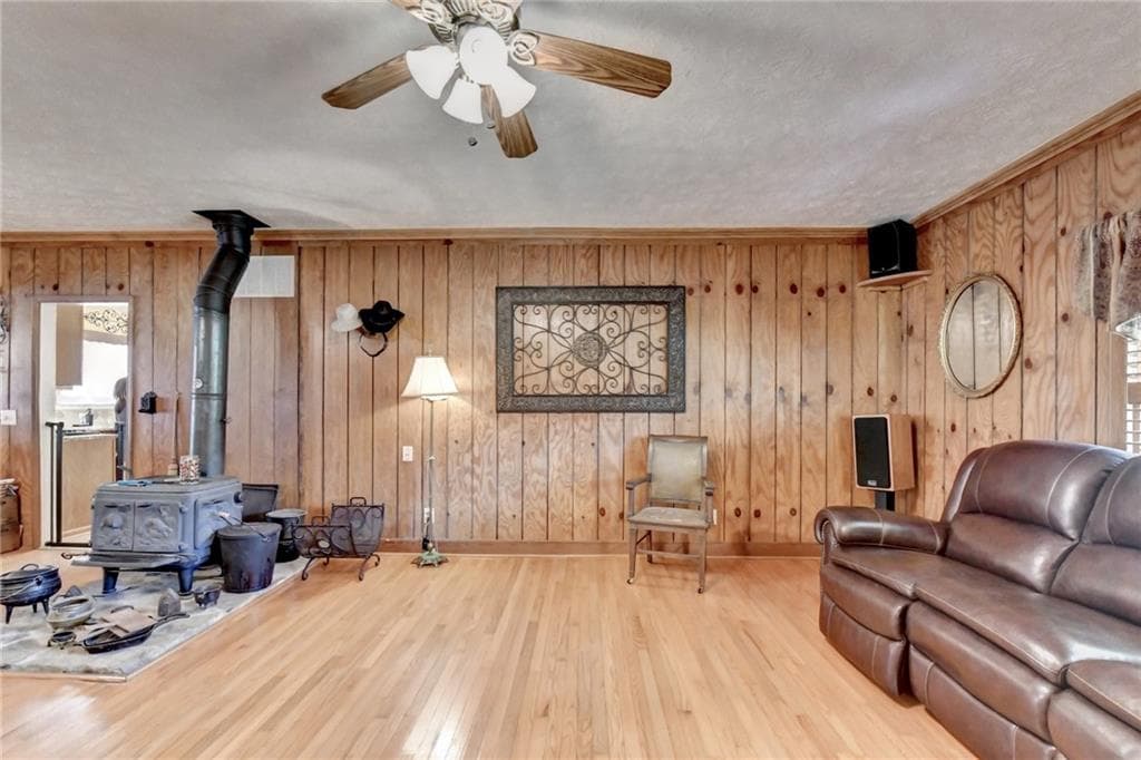 3 bedroom, 2 bathroom, 2,423 sq ft single family residence for sale at 1889 Ridgedale Drive, Snellville, GA 30078 — photo 5