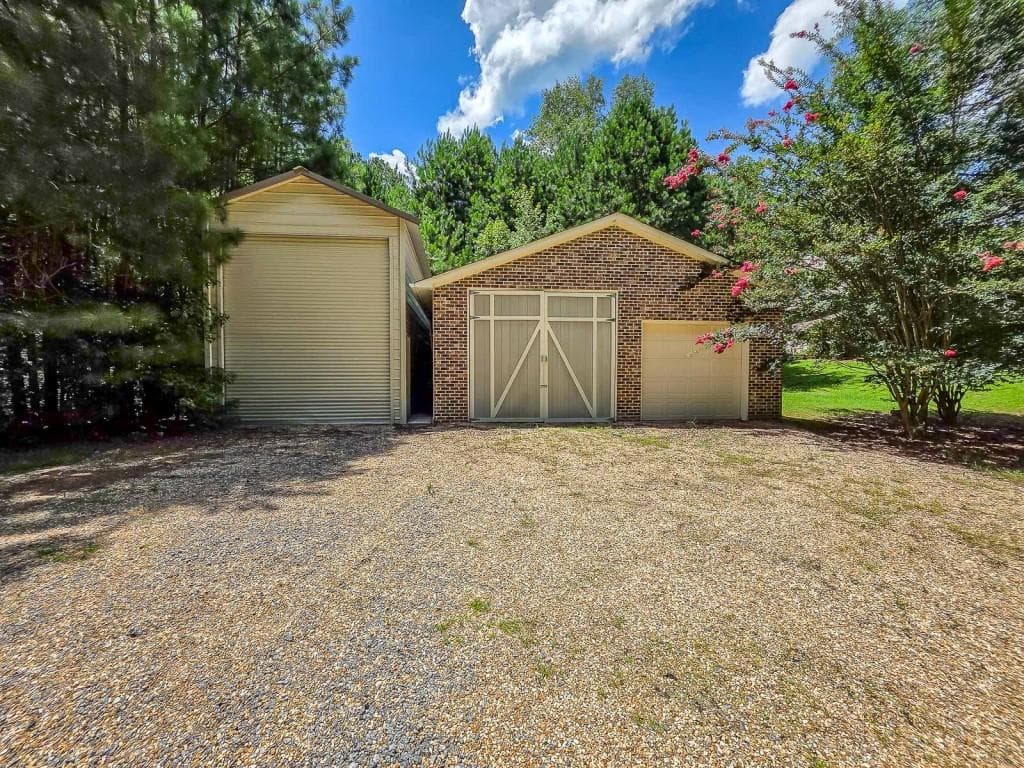 4 bedroom, 3 bathroom, 3,568 sq ft single family residence for sale at 5156 Due West Road, Powder Springs, GA 30127 — photo 7