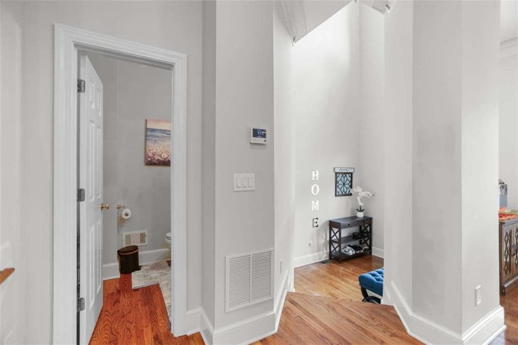 5 bedroom, 4 bathroom, 3,224 sq ft townhouse for sale at 4712 Ivy Ridge Drive, Atlanta, GA 30339 — photo 8