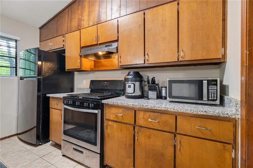 3 bedroom, 3 bathroom, 1,703 sq ft single family residence for sale at 1846 Northwick Place, Lithonia, GA 30058 — photo 10