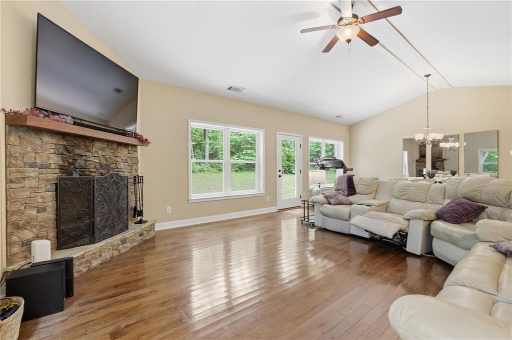 4 bedroom, 2 bathroom, 2,329 sq ft single family residence for sale at 16 Allatoona Woods Trail, Acworth, GA 30102 — photo 9