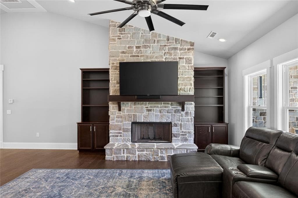 4 bedroom, 4 bathroom, 4,234 sq ft single family residence under contract at 173 W Lake Boulevard, Carrollton, GA 30116 — photo 10