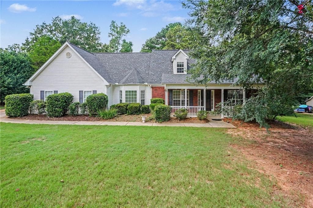3 bedroom, 3 bathroom, 2,990 sq ft single family residence for sale at 306 Park Chase Court, Griffin, GA 30224