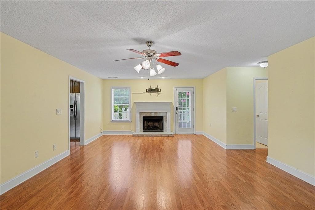 3 bedroom, 3 bathroom, 2,990 sq ft single family residence for sale at 306 Park Chase Court, Griffin, GA 30224 — photo 6