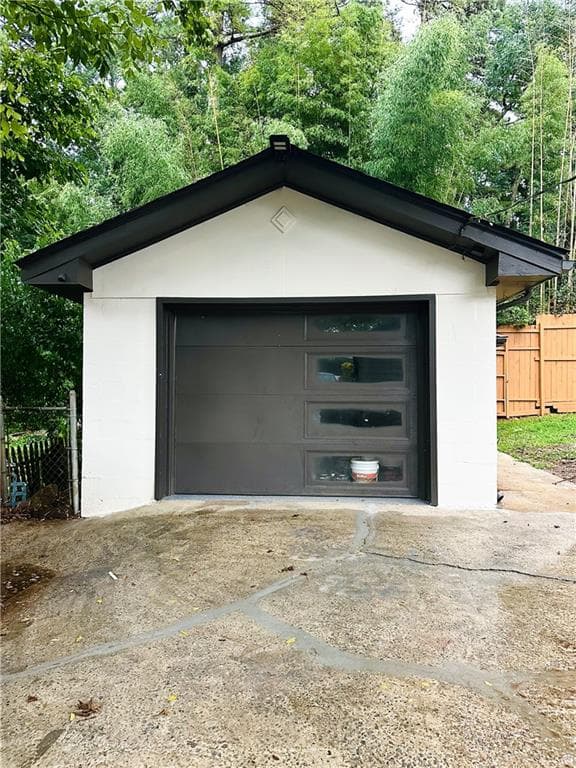 3 bedroom, 2 bathroom, 1,348 sq ft single family residence for sale at 4499 Lawrenceville Highway, Tucker, GA 30084 — photo 3
