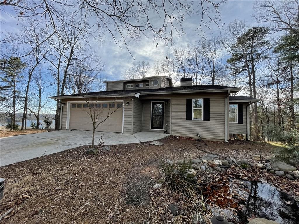 3 bedroom, 4 bathroom, 2,854 sq ft single family residence for rent at 3492 Point View Circle, Gainesville, GA 30506 for $3,200 a month — photo 1 of 88