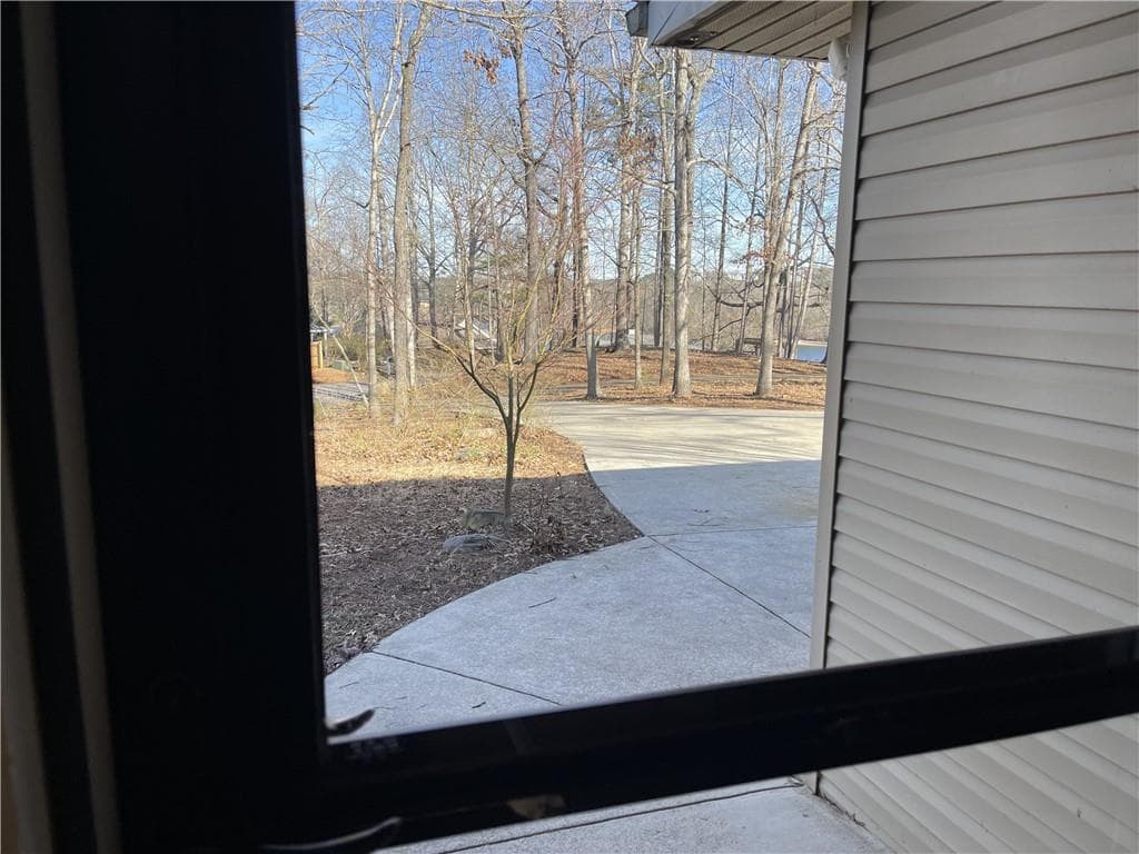 3 bedroom, 4 bathroom, 2,854 sq ft single family residence for rent at 3492 Point View Circle, Gainesville, GA 30506 for $3,200 a month — photo 6