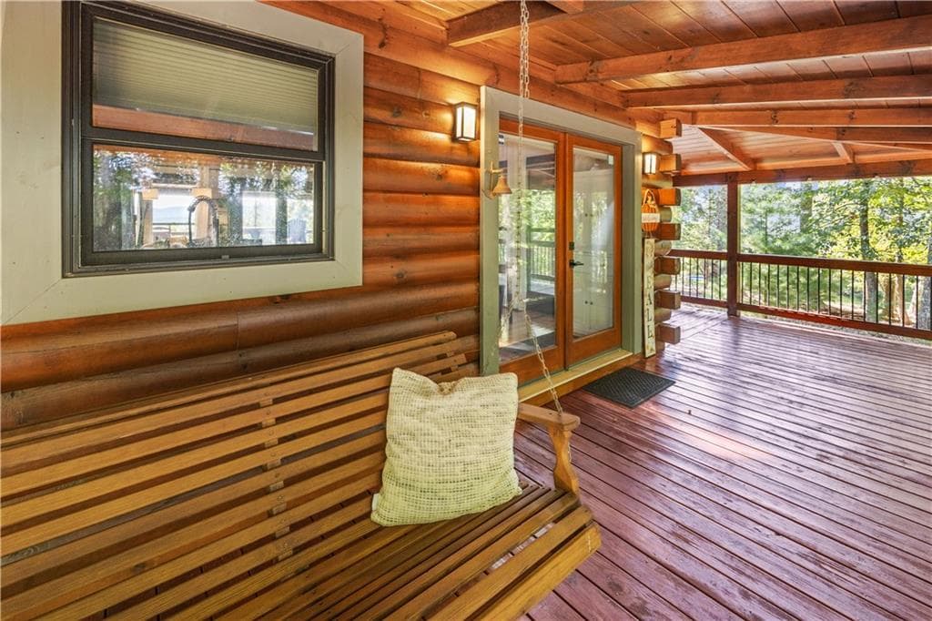 5 bedroom, 3 bathroom, 2,268 sq ft single family residence under contract at 832 Scenic Mountain View Road, Blue Ridge, GA 30513 — photo 3