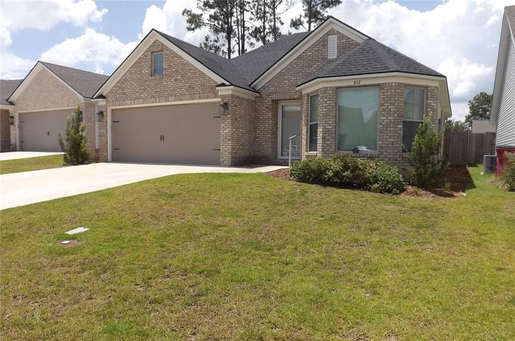 3 bedroom, 2 bathroom, 1,441 sq ft home for sale at 612 Whitetail Lane, Tifton, GA