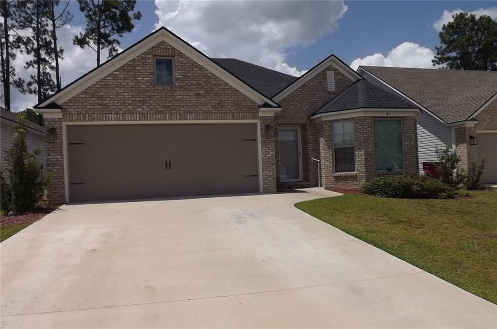 3 bedroom, 2 bathroom, 1,441 sq ft single family residence for sale at 612 Whitetail Lane, Tifton, GA 31794 — photo 2