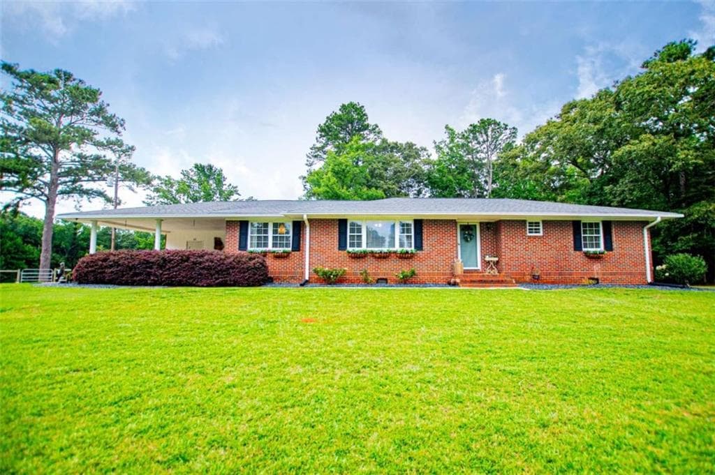 3 bedroom, 3 bathroom, 1,474 sq ft single family residence for sale at 4624 Jacksonville Road, Tallapoosa, GA 30176
