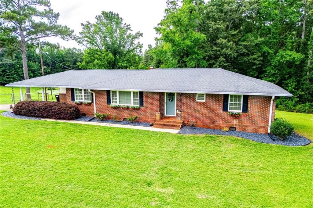 3 bedroom, 3 bathroom, 1,474 sq ft single family residence for sale at 4624 Jacksonville Road, Tallapoosa, GA 30176 — photo 2