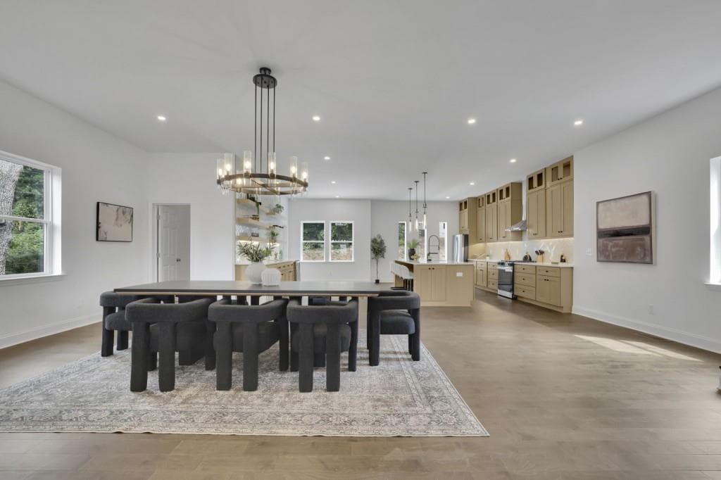 5 bedroom, 5 bathroom, 4,229 sq ft single family residence for sale at 120 N Gwinnett Street, Buford, GA 30518 — photo 3