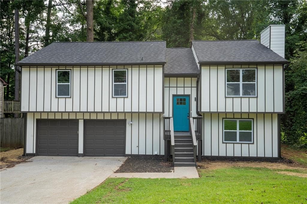 4 bedroom, 3 bathroom, 2,052 sq ft single family residence for sale at 4318 Buckingham Place, Duluth, GA 30096 — photo 1 of 35