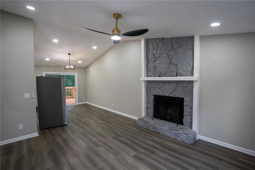 4 bedroom, 3 bathroom, 2,052 sq ft single family residence for sale at 4318 Buckingham Place, Duluth, GA 30096 — photo 4