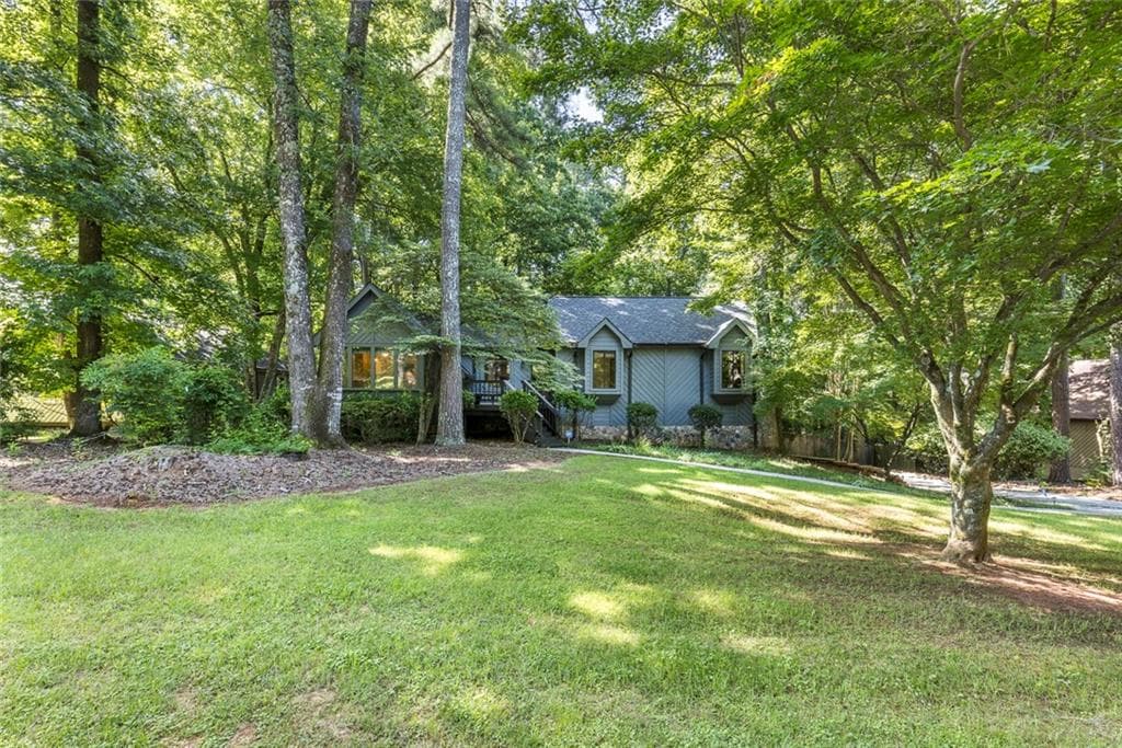 3 bedroom, 3 bathroom, 2,410 sq ft single family residence for sale at 4918 Scotts Creek Trail, Peachtree Corners, GA 30096 — photo 2