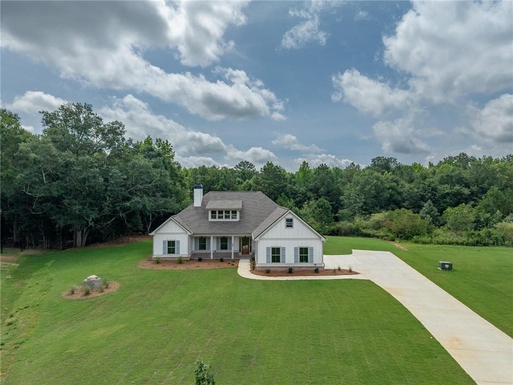 4 bedroom, 3 bathroom, 2,283 sq ft single family residence under contract at 347 Woodfin Way, Social Circle, GA 30025 — photo 2