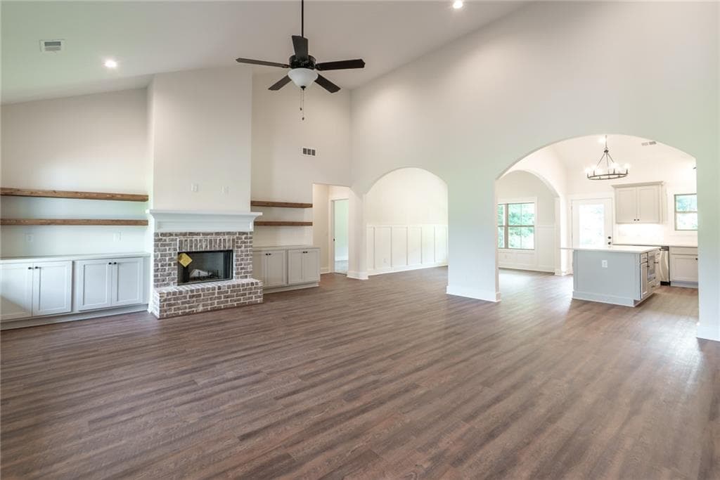 4 bedroom, 3 bathroom, 2,283 sq ft single family residence under contract at 347 Woodfin Way, Social Circle, GA 30025 — photo 9