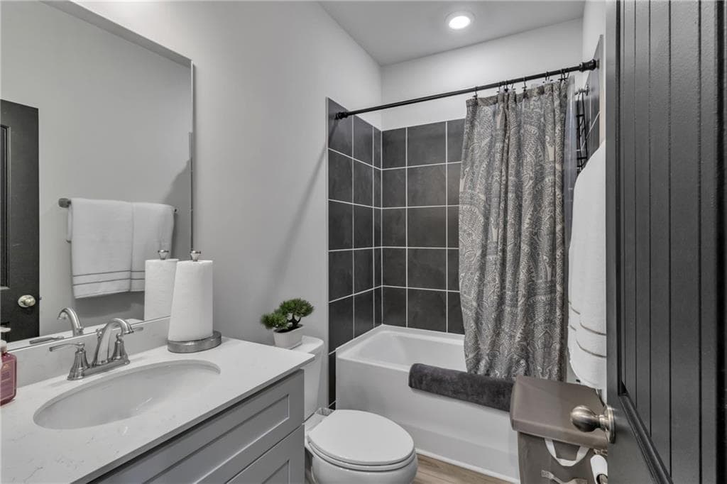 4 bedroom, 4 bathroom, 1,920 sq ft townhouse for sale at 437 Breccia Run, Mcdonough, GA 30253 — photo 5